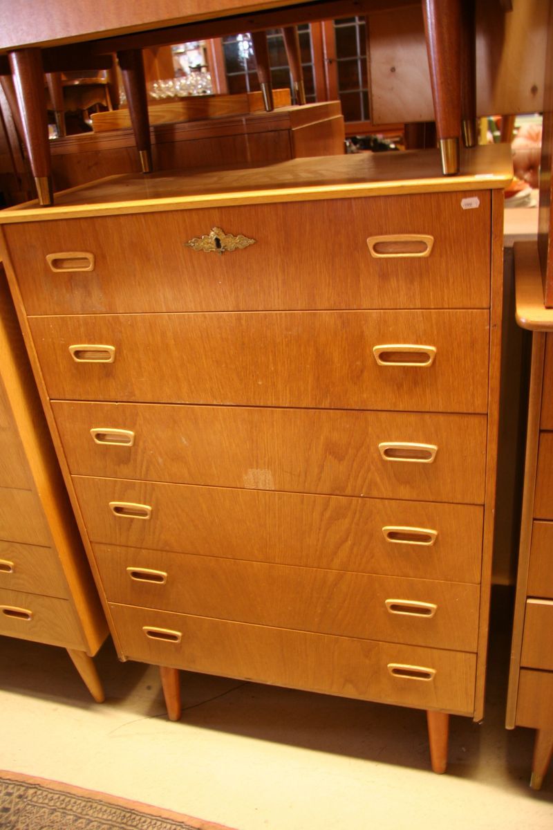 Artikkelnummer: 02.317, Teak kommode fra 60-tallet