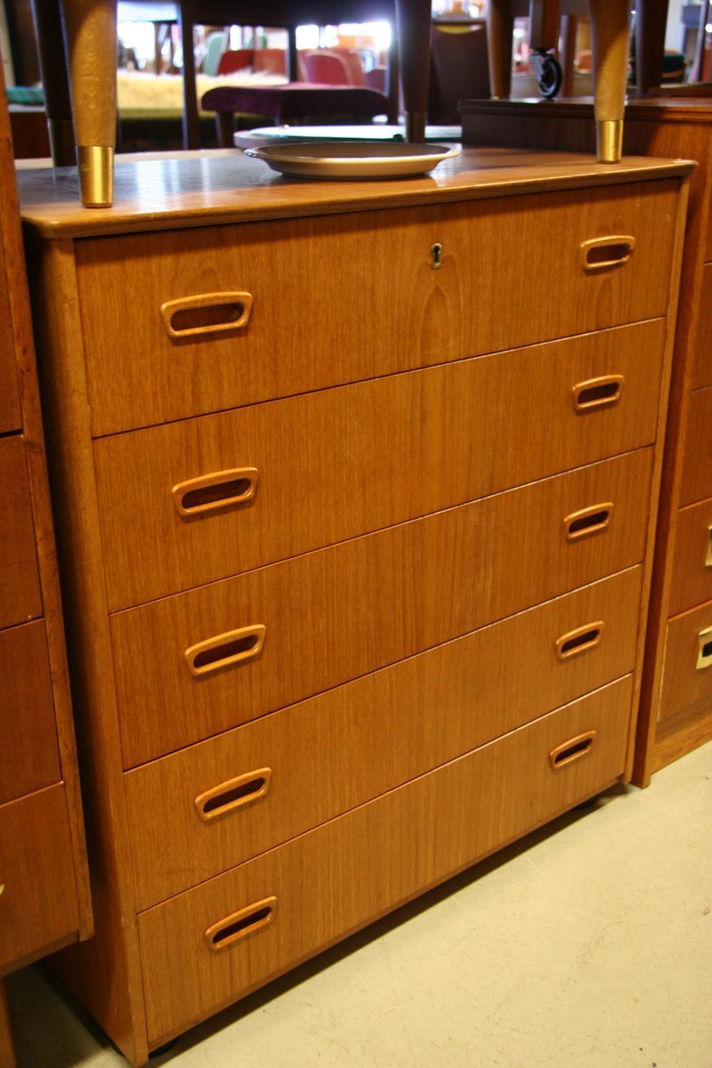 Artikkelnummer: 02.310, Teak kommode fra 60-tallet