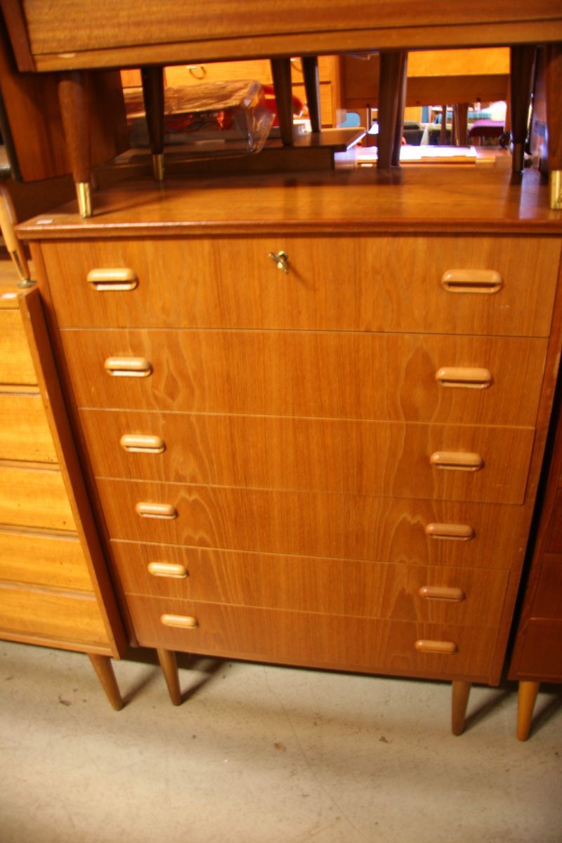 Artikkelnummer: 02.302, Teak kommode fra 60-tallet