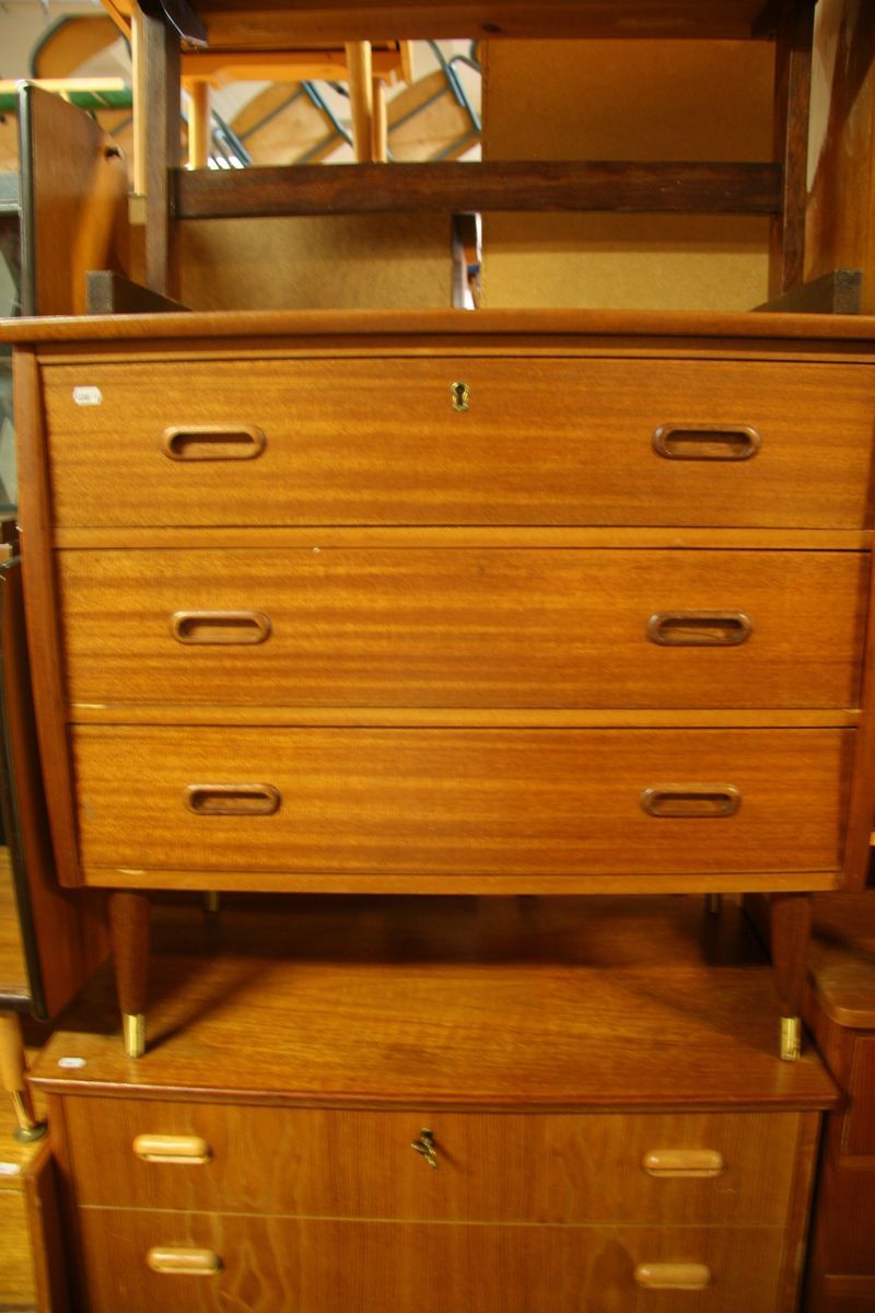 Artikkelnummer: 02.303, Teak kommode fra 60-tallet